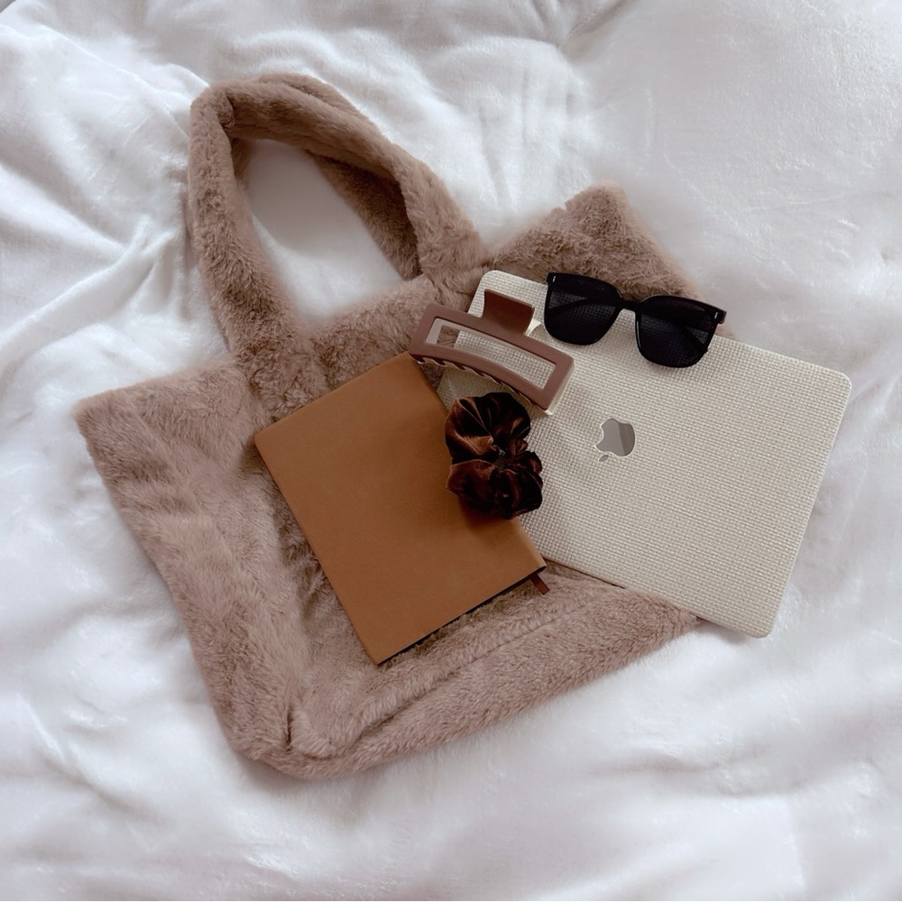 Beige Brown Plush Tote Bag Faux Fur Soft Fuzzy Shoulder Bag Large Capacity